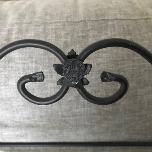 Longaberger Foundry Wrought Iron Envelope Rack - Picture 7 of 8